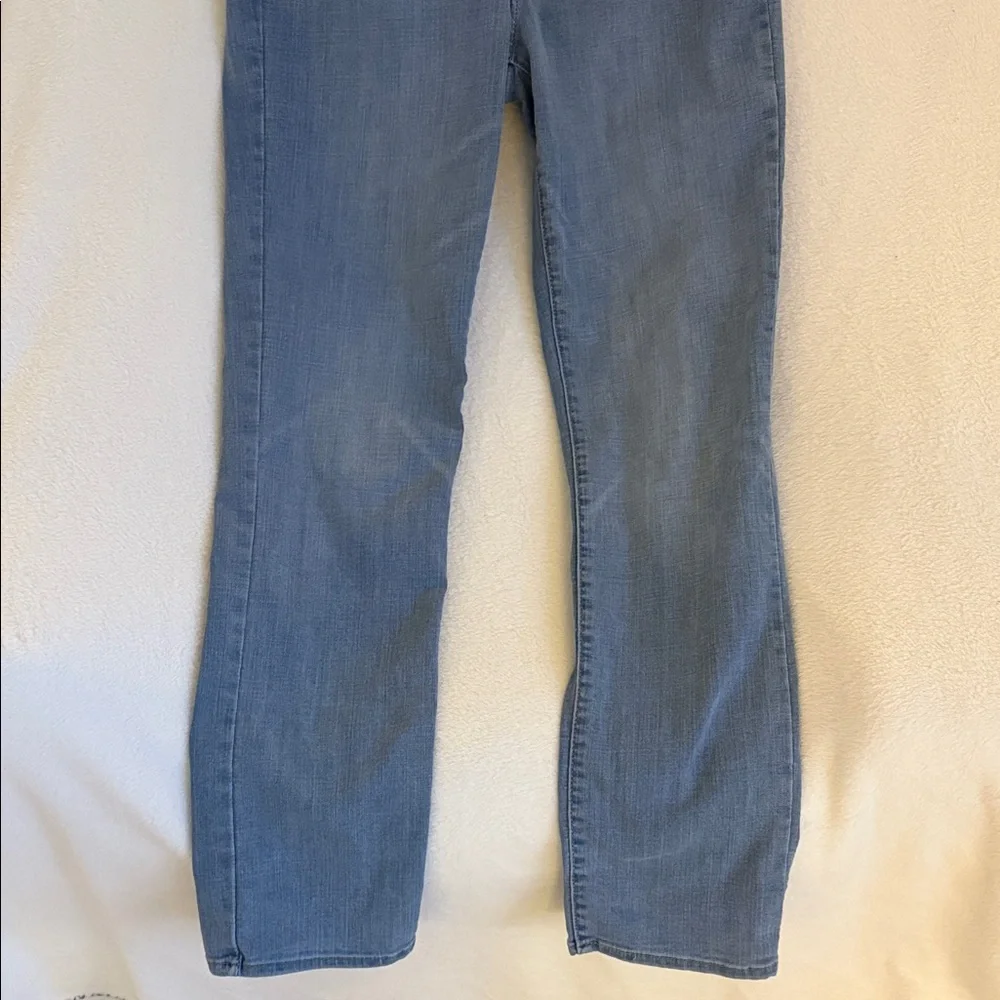 Levi’s Classic Straight Jeans Women’s Size 8 Light Wash - Picture 3 of 11